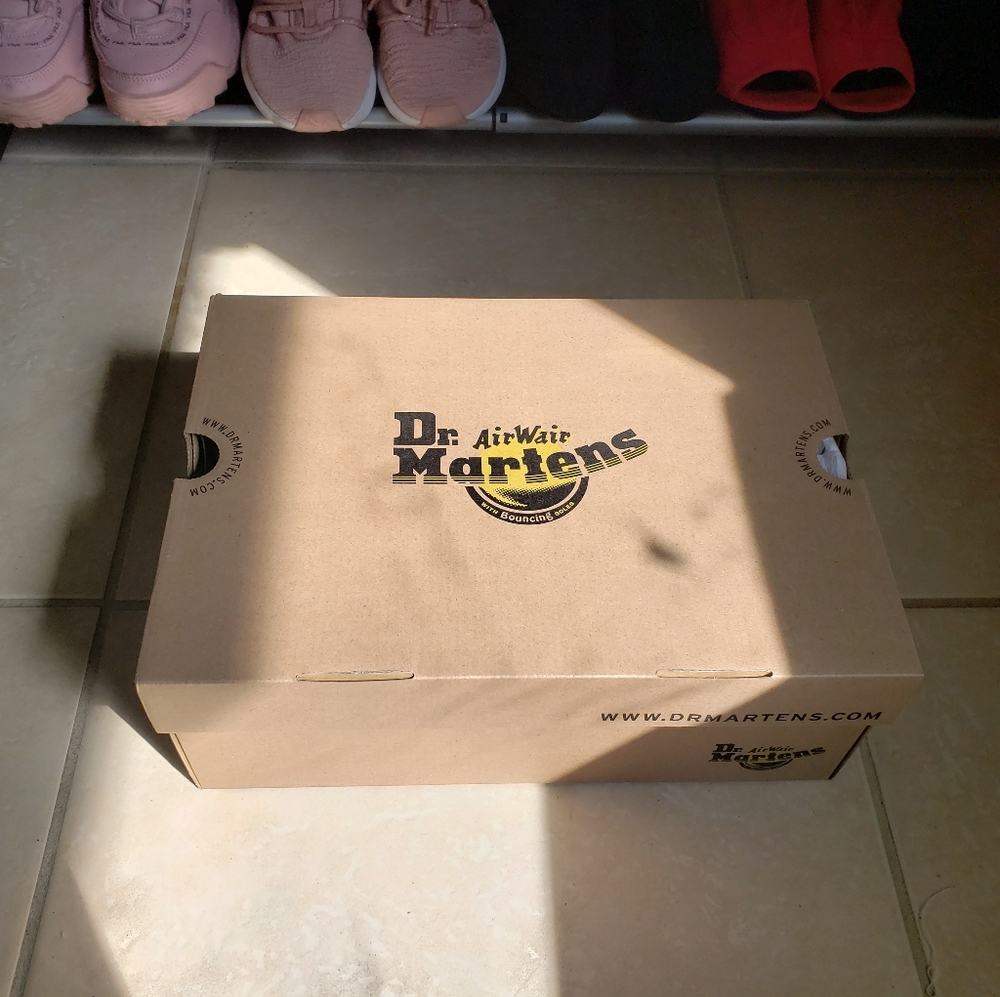 Authentic 1460 Dr Martens / Docs - image 7